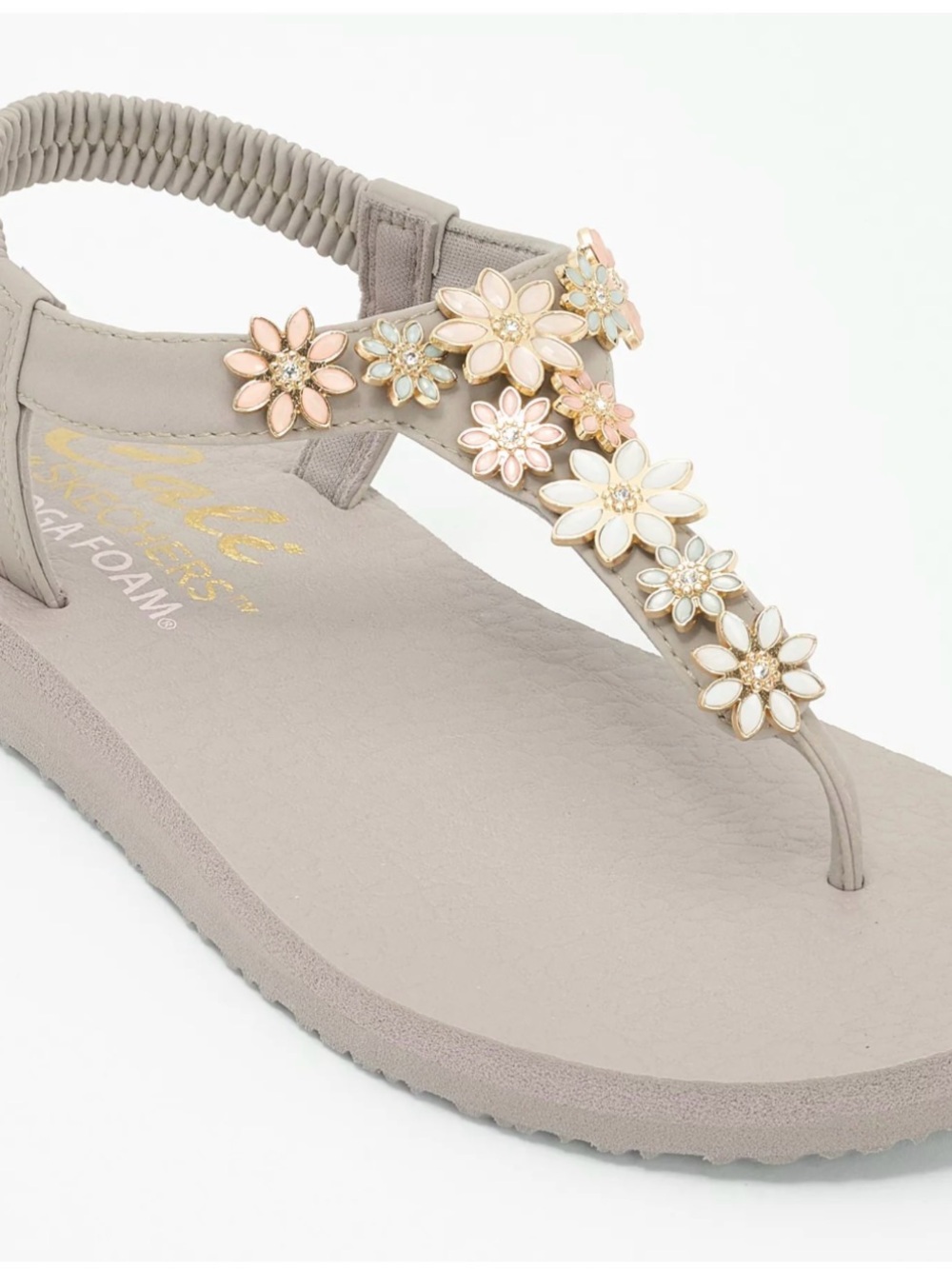 Sketchers Cali Embellished Floral T-strap Sandal in Taupe size 8 NWOB
